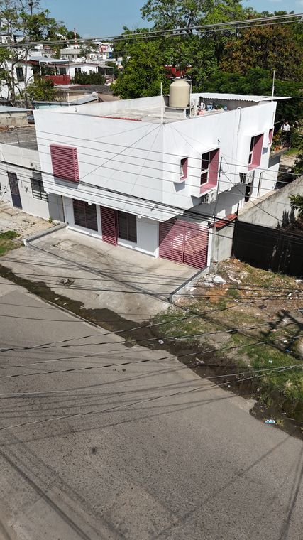 Fachada desde el aire · vista 1 de 2
