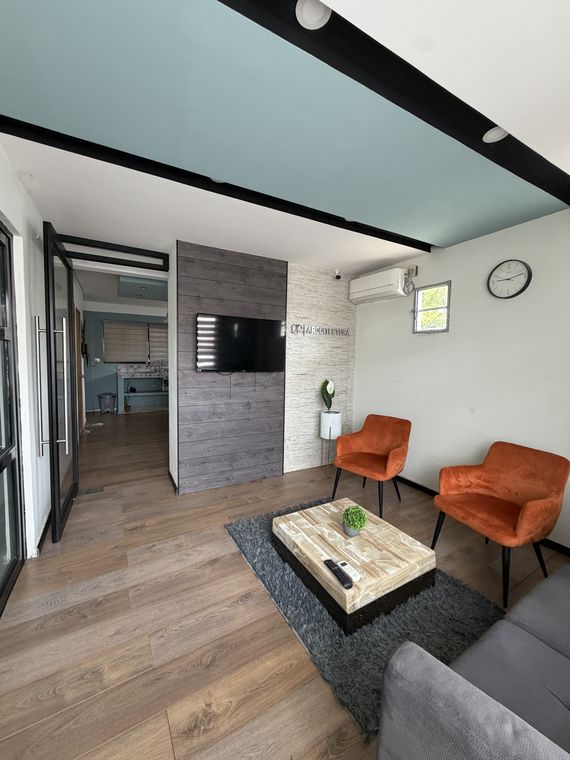 Sala · vista 2 de 2