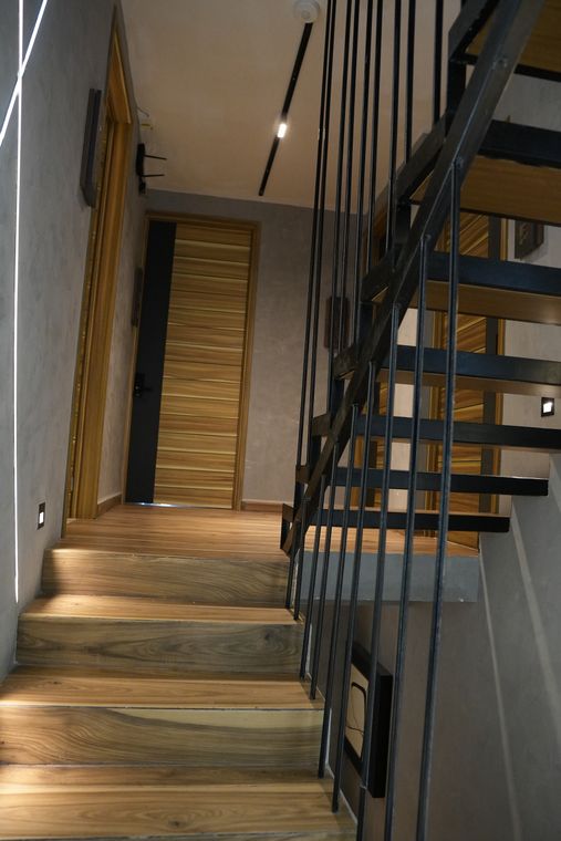 Escalera principal · vista 7 de 11