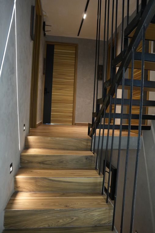 Escalera principal · vista 8 de 11