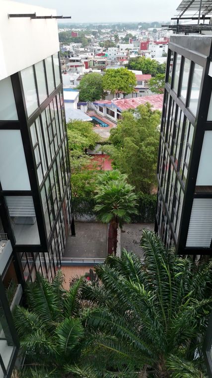 Patio central con alberca · vista 10 de 10